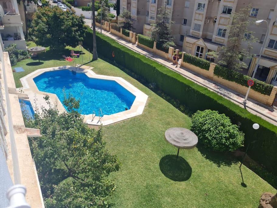 Encantador Apartamento Residencial Con Piscina Torremolinos Kültér fotó