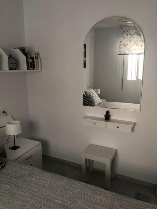 Encantador Apartamento Residencial Con Piscina Torremolinos Kültér fotó