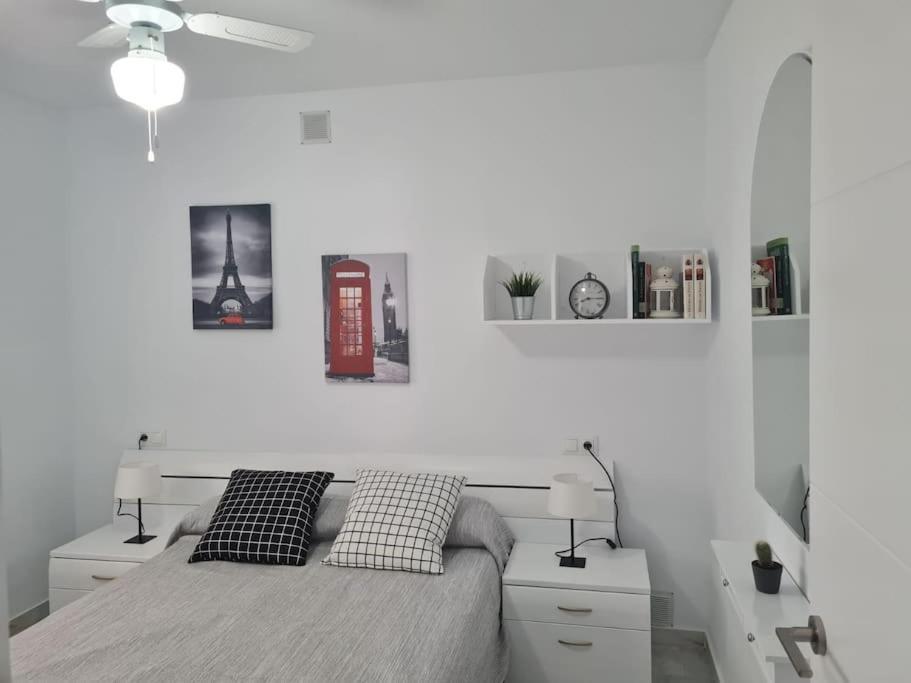 Encantador Apartamento Residencial Con Piscina Torremolinos Kültér fotó