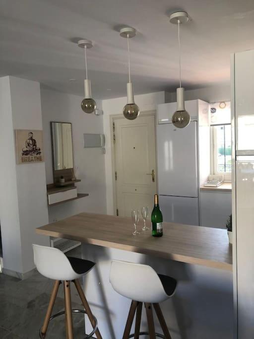 Encantador Apartamento Residencial Con Piscina Torremolinos Kültér fotó