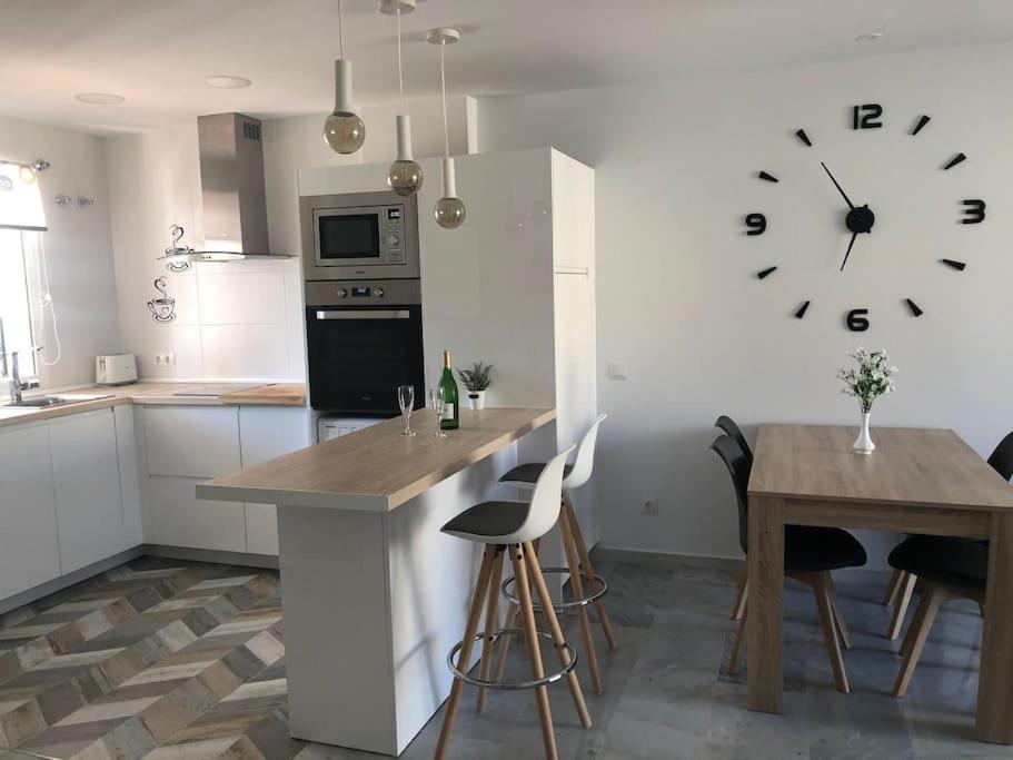 Encantador Apartamento Residencial Con Piscina Torremolinos Kültér fotó