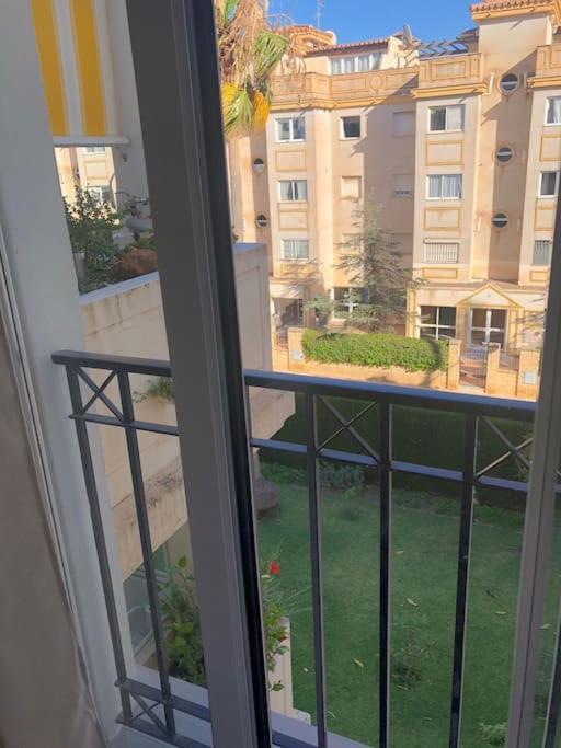 Encantador Apartamento Residencial Con Piscina Torremolinos Kültér fotó